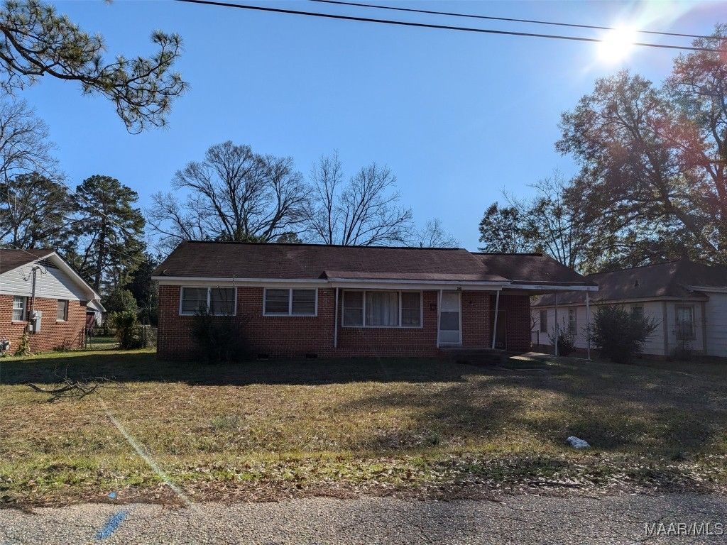 404 4th Avenue, Selma, AL 36701