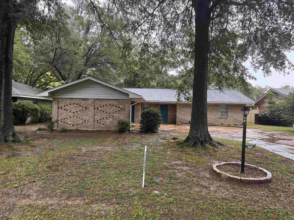 213 S MAY, Dumas, AR 71639