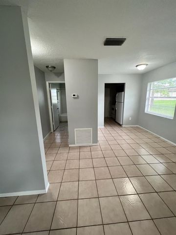 1410 21ST AVENUE E, Bradenton, FL 34208
