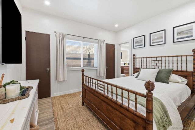 404 Bonair Street, La Jolla, CA 92037