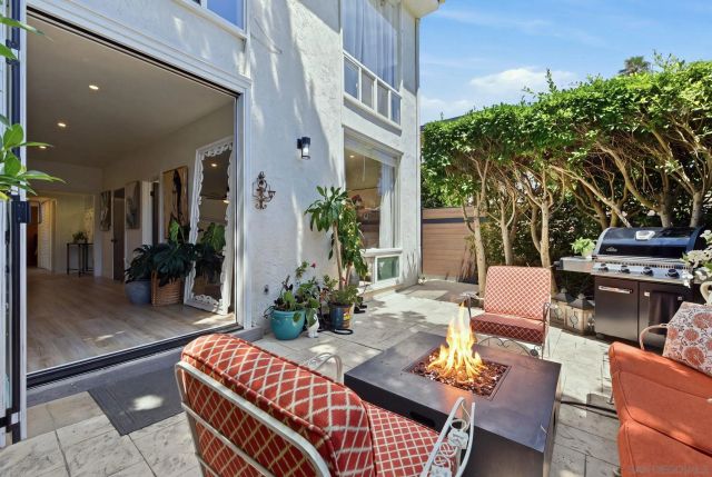 404 Bonair Street, La Jolla, CA 92037