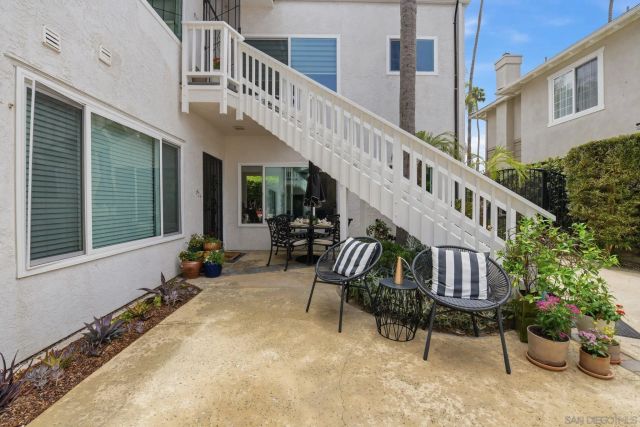 404 Bonair Street, La Jolla, CA 92037
