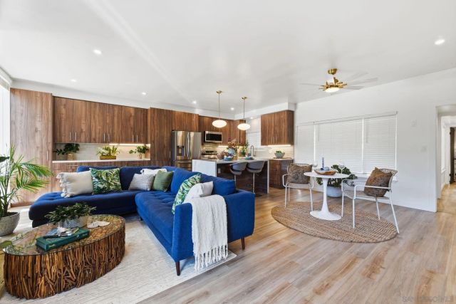 404 Bonair Street, La Jolla, CA 92037