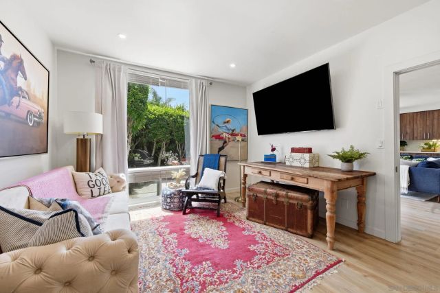 404 Bonair Street, La Jolla, CA 92037