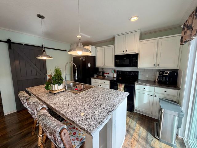 15675 Holiday Court, La Pine, OR 97739