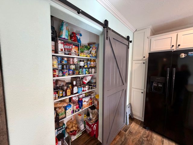 15675 Holiday Court, La Pine, OR 97739