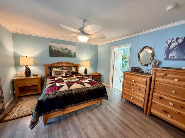 15675 Holiday Court, La Pine, OR 97739