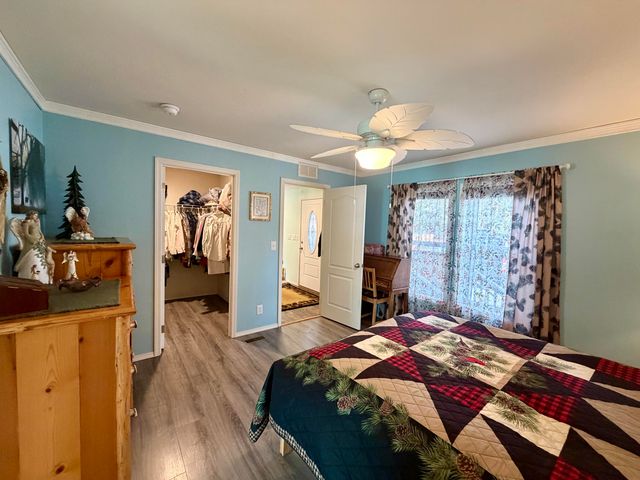 15675 Holiday Court, La Pine, OR 97739