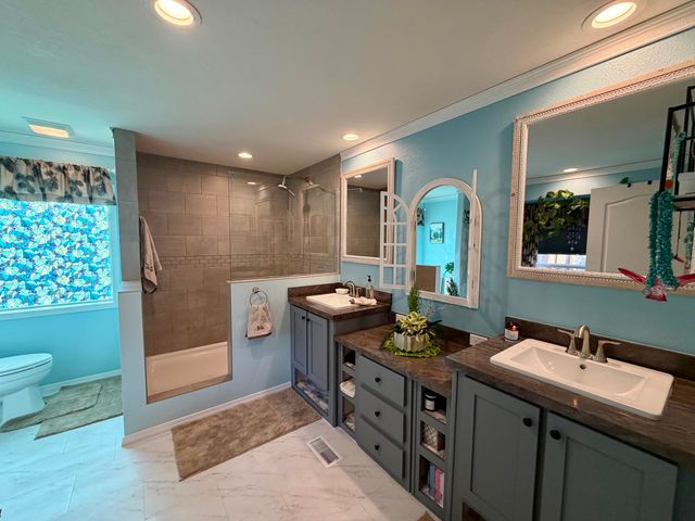 15675 Holiday Court, La Pine, OR 97739