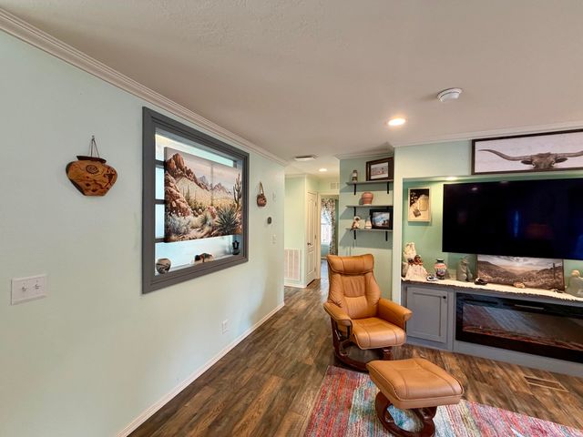 15675 Holiday Court, La Pine, OR 97739