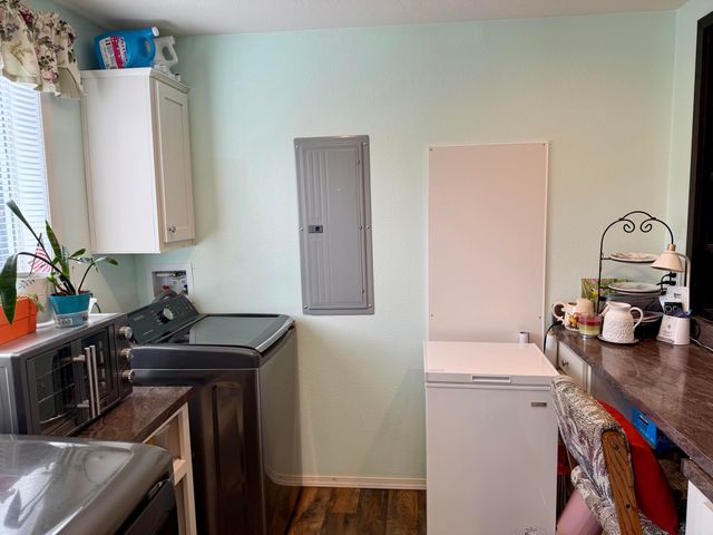 15675 Holiday Court, La Pine, OR 97739