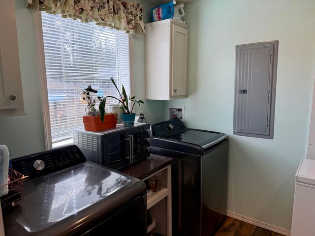 15675 Holiday Court, La Pine, OR 97739