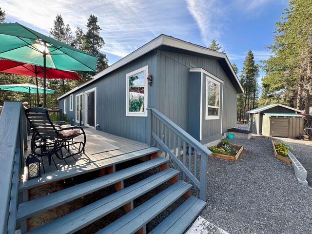 15675 Holiday Court, La Pine, OR 97739