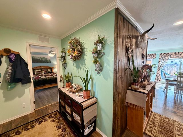 15675 Holiday Court, La Pine, OR 97739