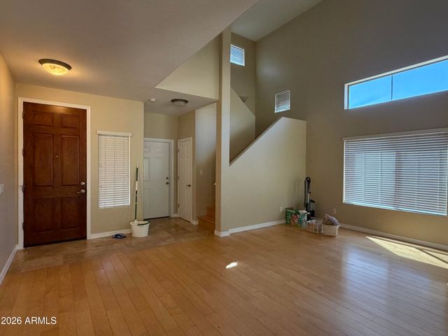 3950 W ROUNDABOUT Circle, Chandler, AZ 85226
