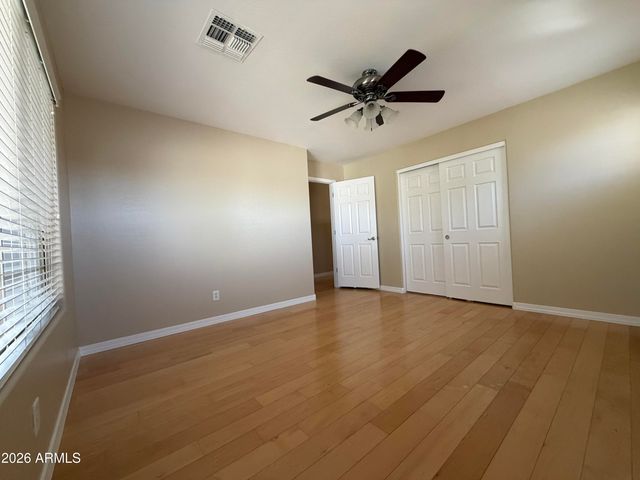 3950 W ROUNDABOUT Circle, Chandler, AZ 85226
