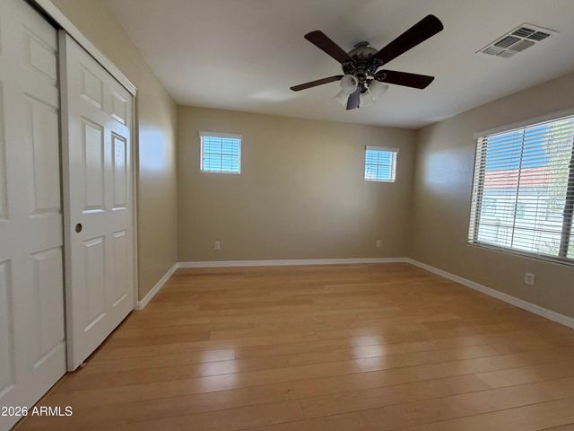 3950 W ROUNDABOUT Circle, Chandler, AZ 85226