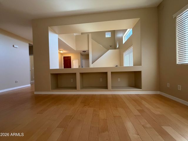 3950 W ROUNDABOUT Circle, Chandler, AZ 85226