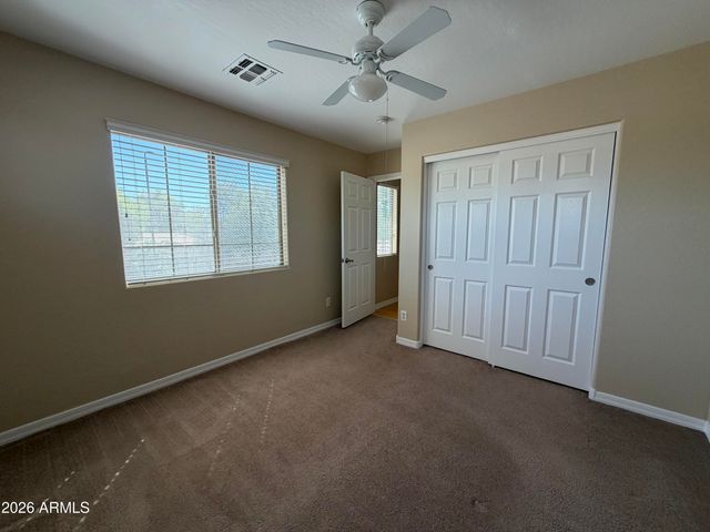 3950 W ROUNDABOUT Circle, Chandler, AZ 85226