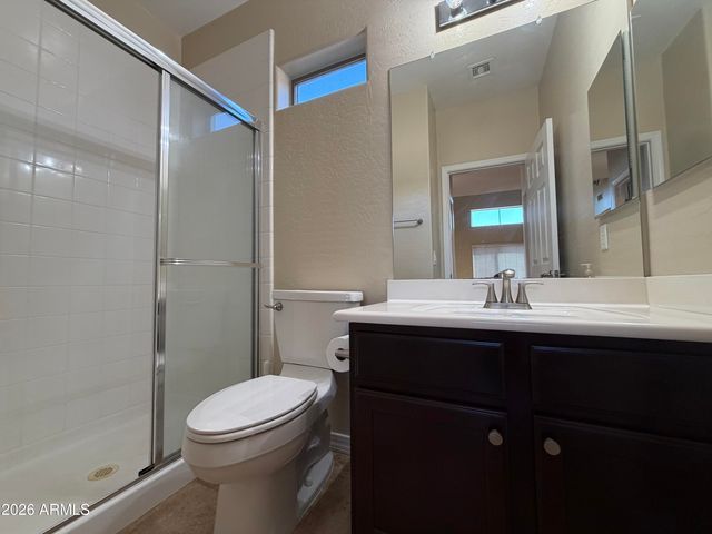 3950 W ROUNDABOUT Circle, Chandler, AZ 85226