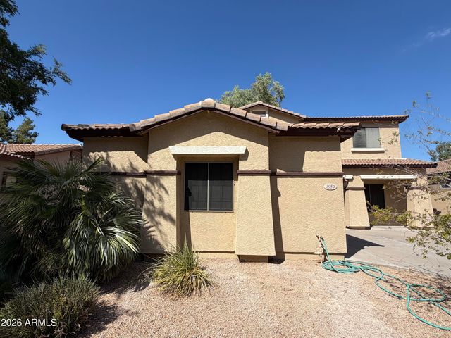 3950 W ROUNDABOUT Circle, Chandler, AZ 85226