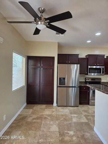 3950 W ROUNDABOUT Circle, Chandler, AZ 85226