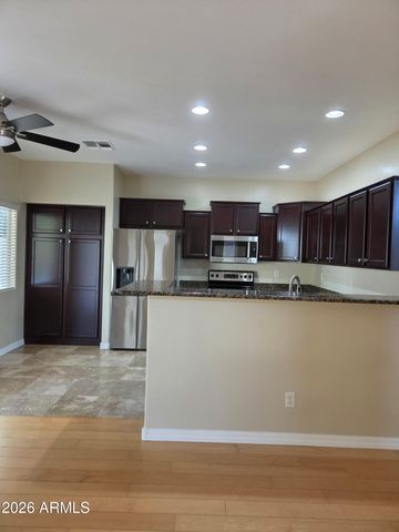 3950 W ROUNDABOUT Circle, Chandler, AZ 85226