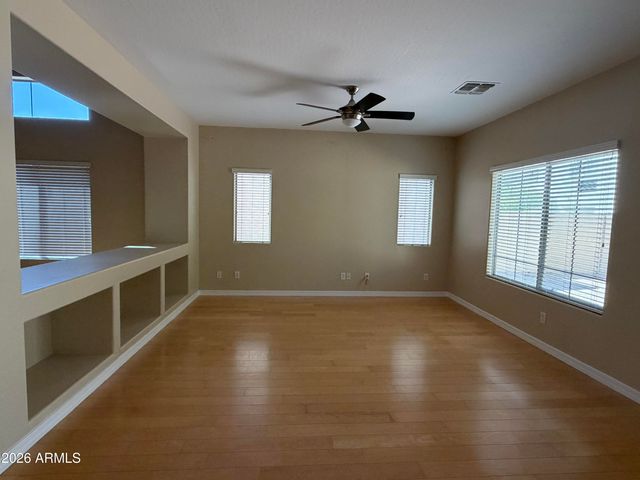 3950 W ROUNDABOUT Circle, Chandler, AZ 85226