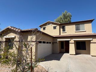 3950 W ROUNDABOUT Circle, Chandler, AZ 85226