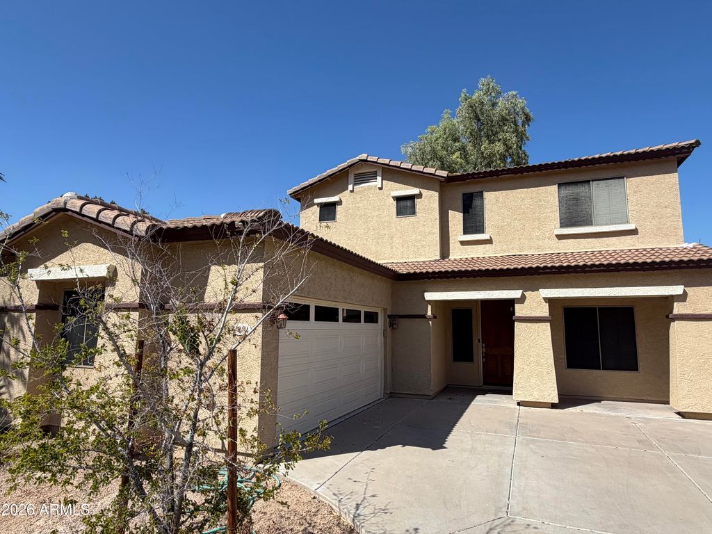 3950 W ROUNDABOUT Circle, Chandler, AZ 85226