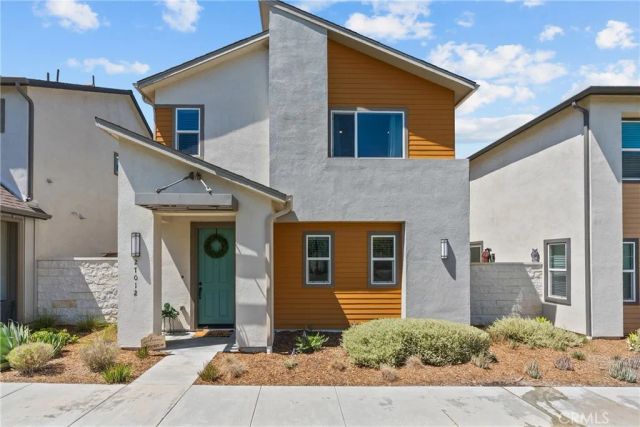27012 Trail View Lane, Valencia, CA 91381