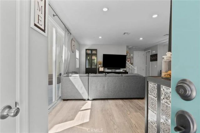 27012 Trail View Lane, Valencia, CA 91381