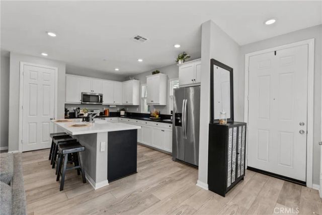 27012 Trail View Lane, Valencia, CA 91381
