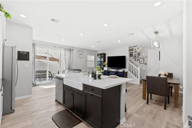 27012 Trail View Lane, Valencia, CA 91381
