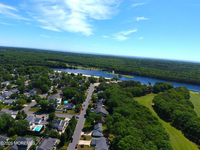 961 Buccaneer Lane, Manahawkin, NJ 08050