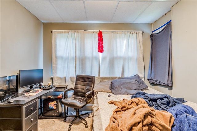 1710 Loomis, Winfield, KS 67156