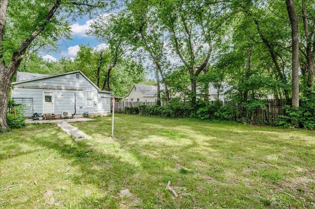 1710 Loomis, Winfield, KS 67156