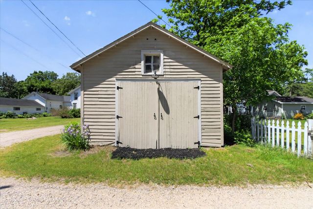 820 Rose Avenue, Big Rapids, MI 49307