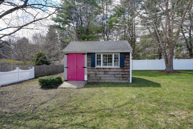 268 Davis St, Northborough, MA 01532