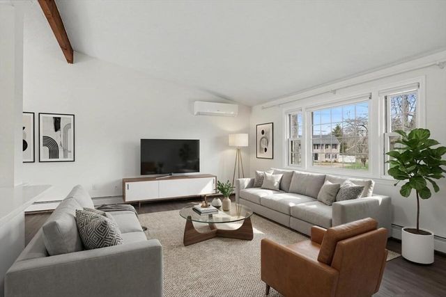 268 Davis St, Northborough, MA 01532