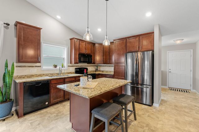 14004 Adrian Court, Rosemount, MN 55068