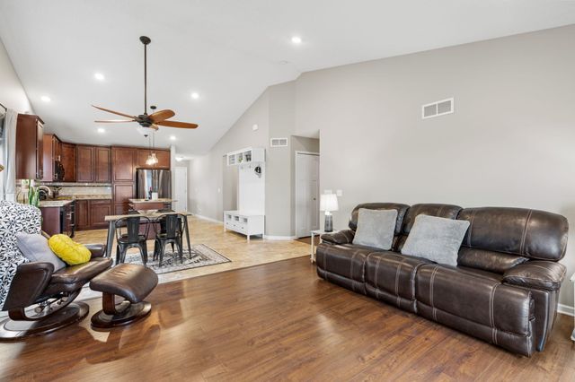 14004 Adrian Court, Rosemount, MN 55068