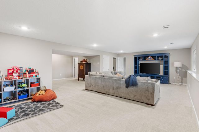 14004 Adrian Court, Rosemount, MN 55068
