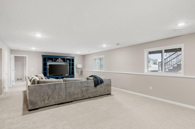 14004 Adrian Court, Rosemount, MN 55068