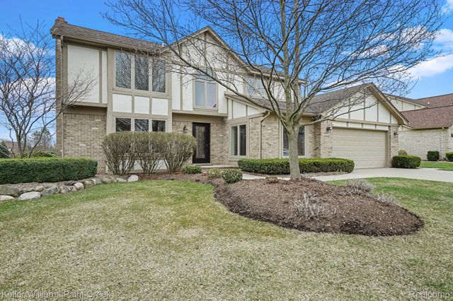 1346 Arbor Creek, Rochester Hills, MI 48306