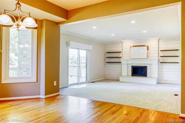 1346 Arbor Creek, Rochester Hills, MI 48306