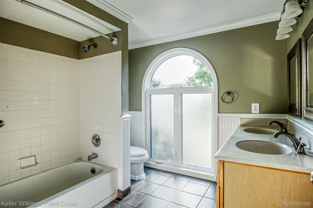 1346 Arbor Creek, Rochester Hills, MI 48306