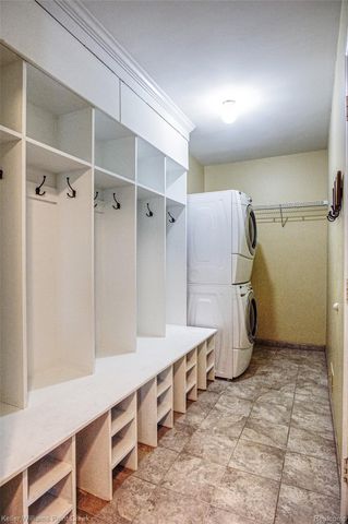 1346 Arbor Creek, Rochester Hills, MI 48306