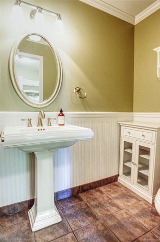 1346 Arbor Creek, Rochester Hills, MI 48306