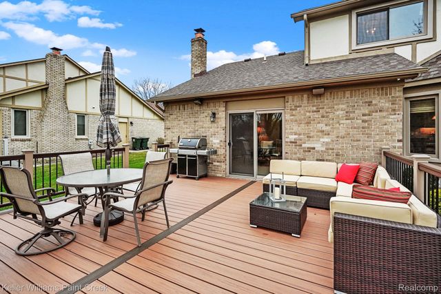 1346 Arbor Creek, Rochester Hills, MI 48306